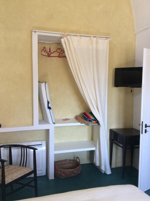 Le Maioliche Hotel Scauri  Exterior photo